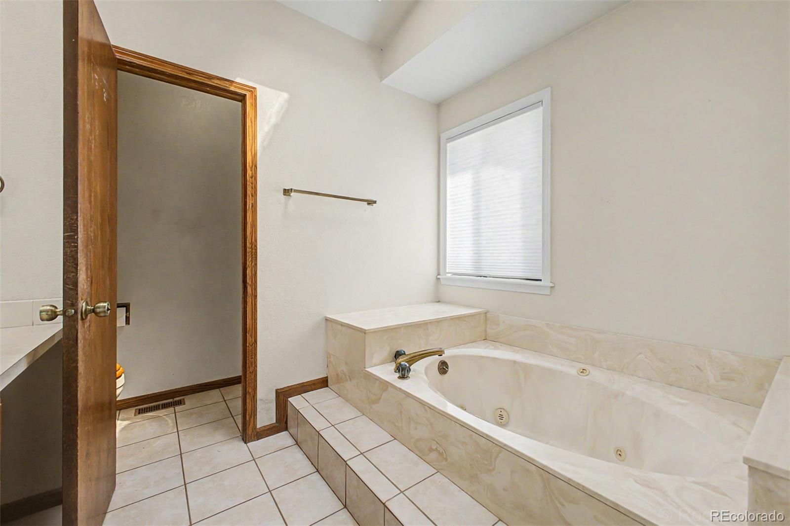 1617 Albion Lane Longmont CO 80503
