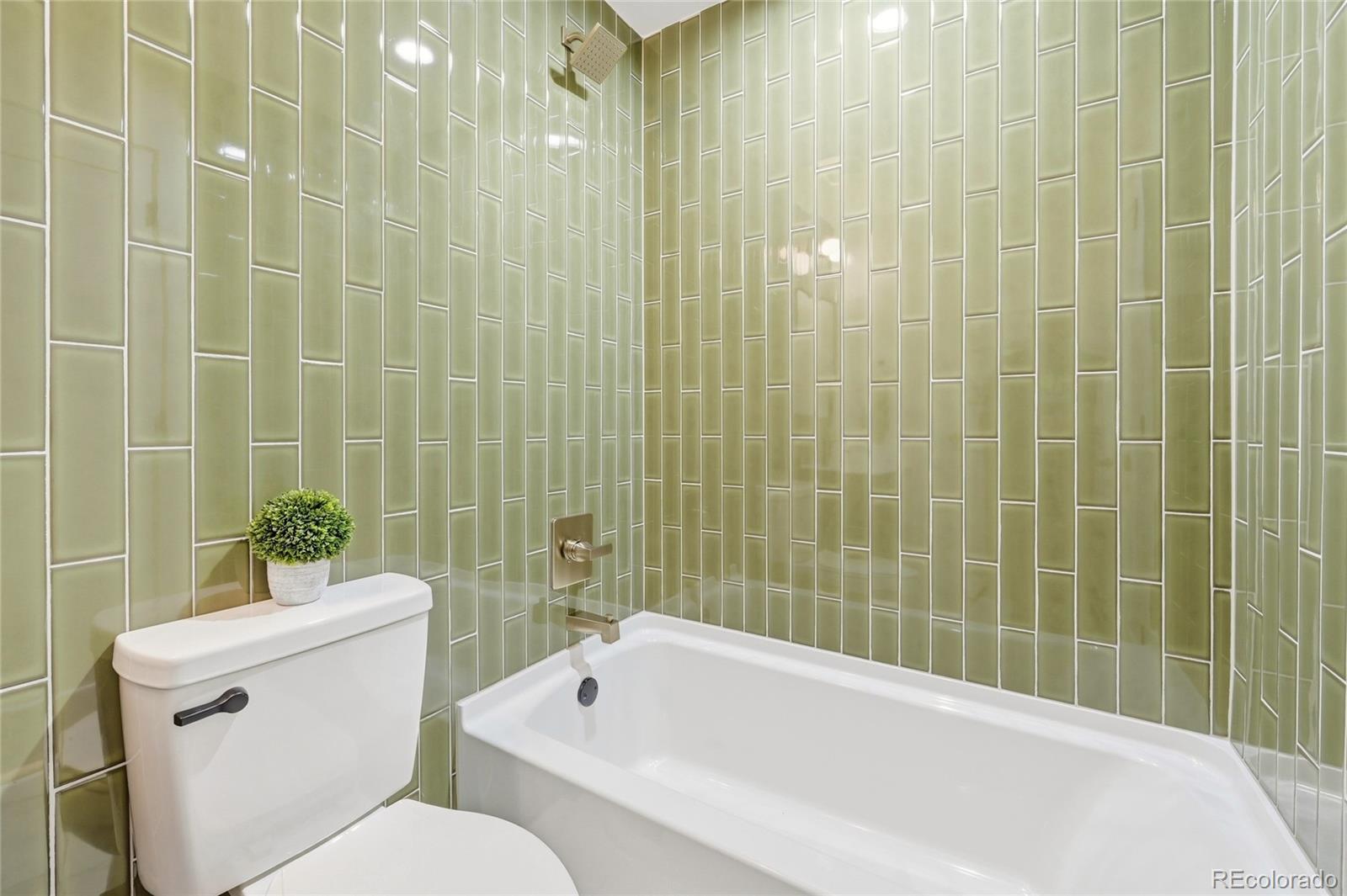 2466 S Krameria Street Denver CO 80222