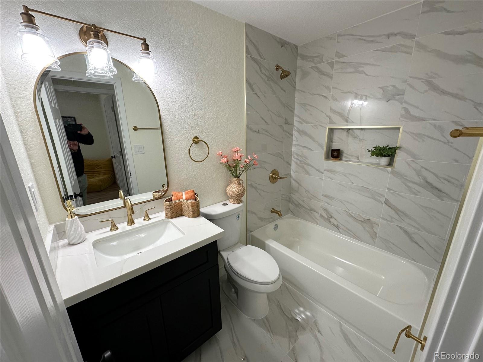 2560 S Sable Way Aurora CO 80014