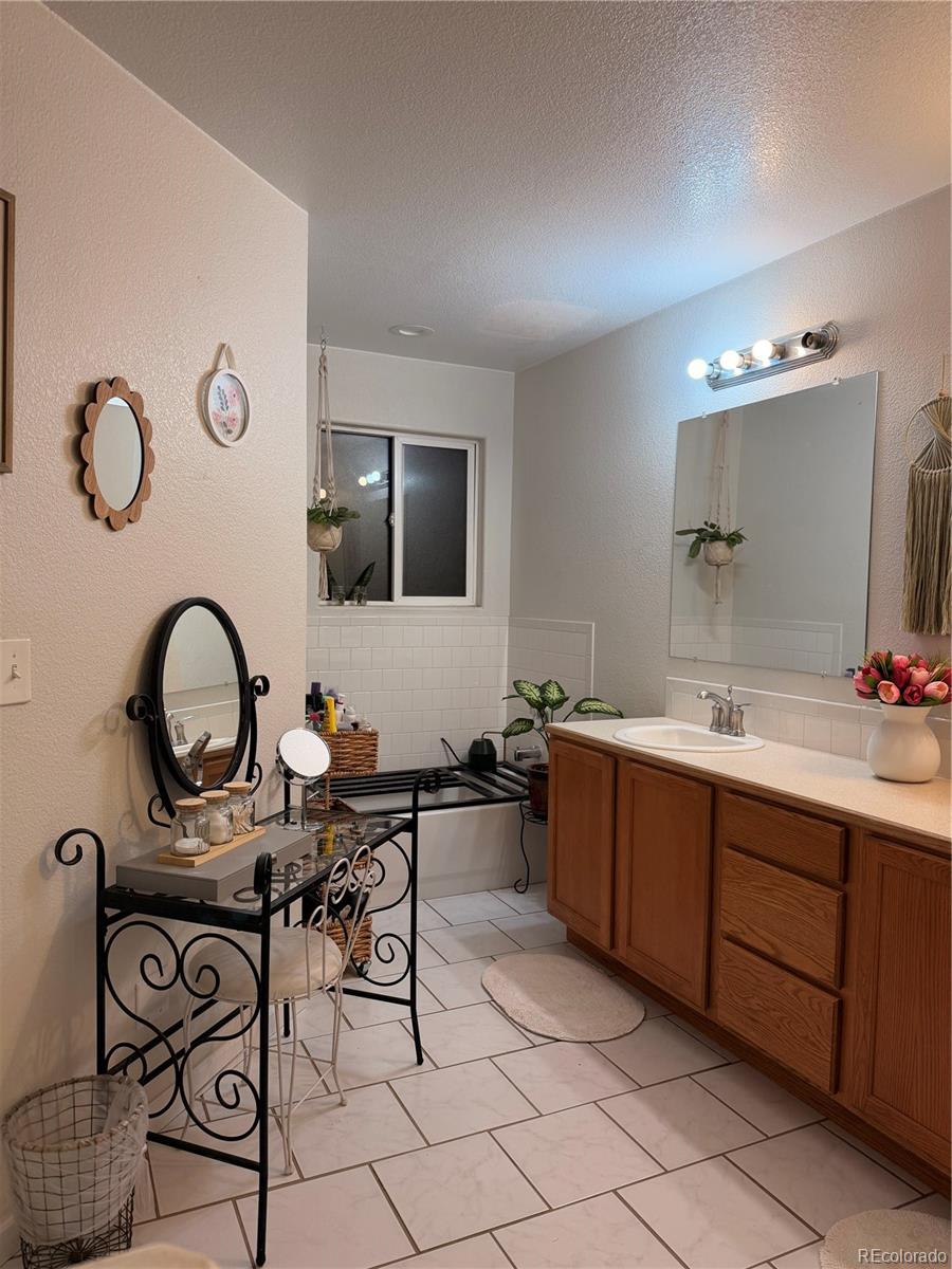 6144 Ivy Street Commerce City CO 80022