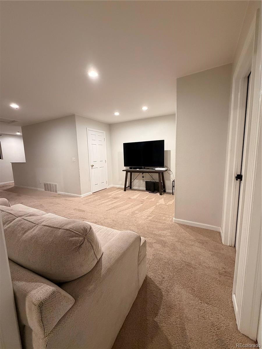 6144 Ivy Street Commerce City CO 80022