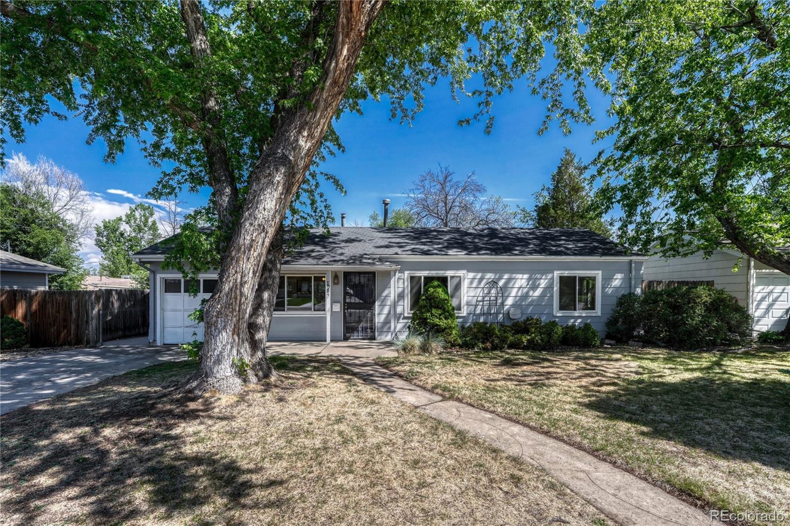 3084 S Dexter Way Denver CO 80222