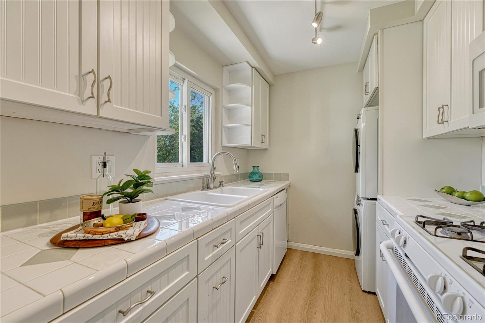 3084 S Dexter Way Denver CO 80222