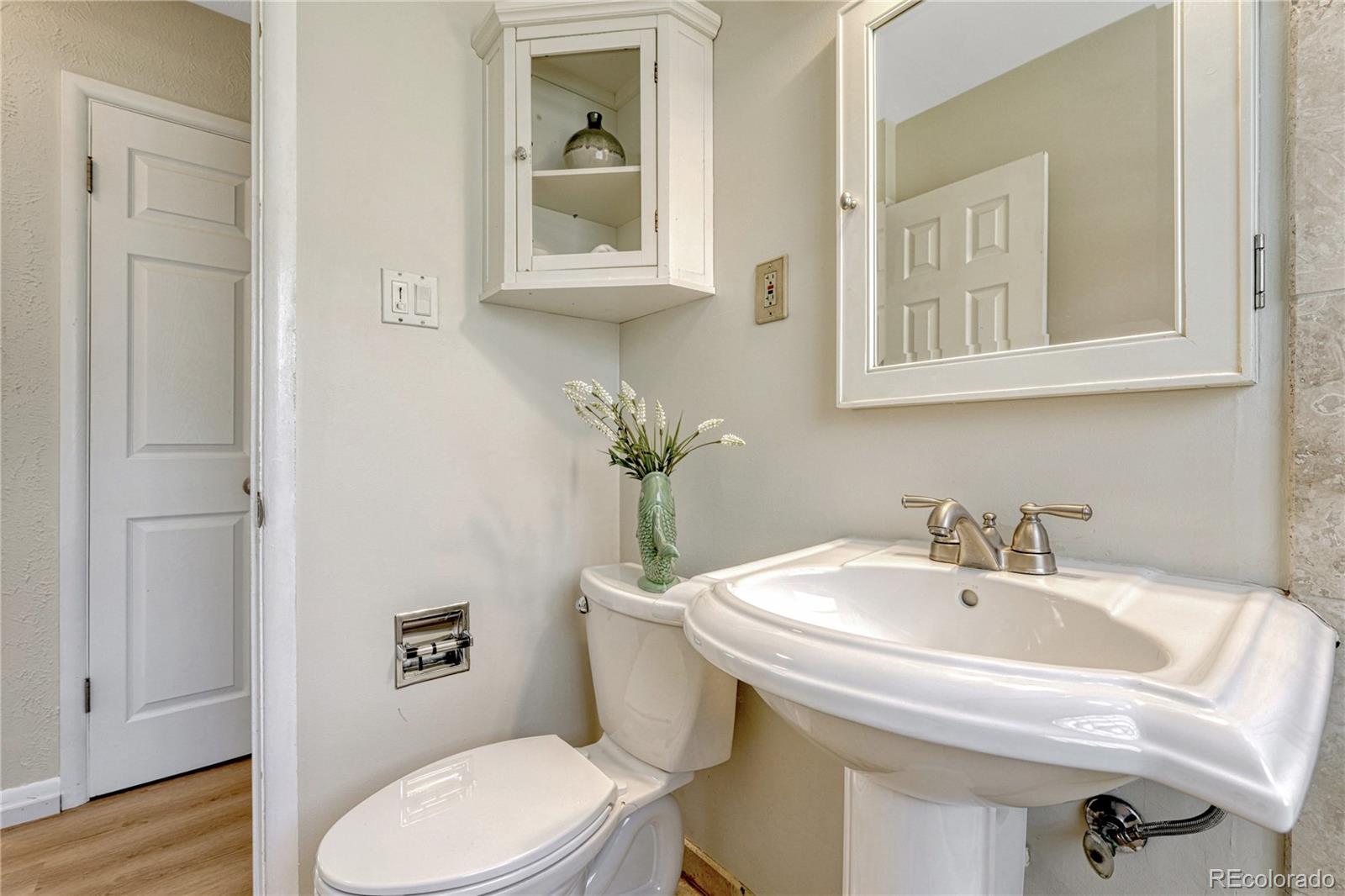 3084 S Dexter Way Denver CO 80222