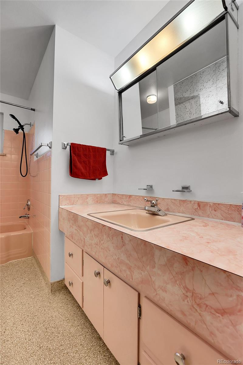 6984 Owens Street Arvada CO 80004