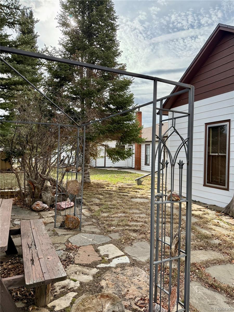 453 Mckinley Street Walden CO 80480