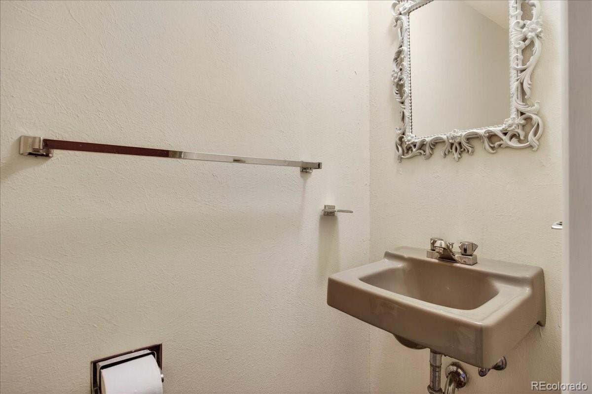 555 S Coors Court Lakewood CO 80228