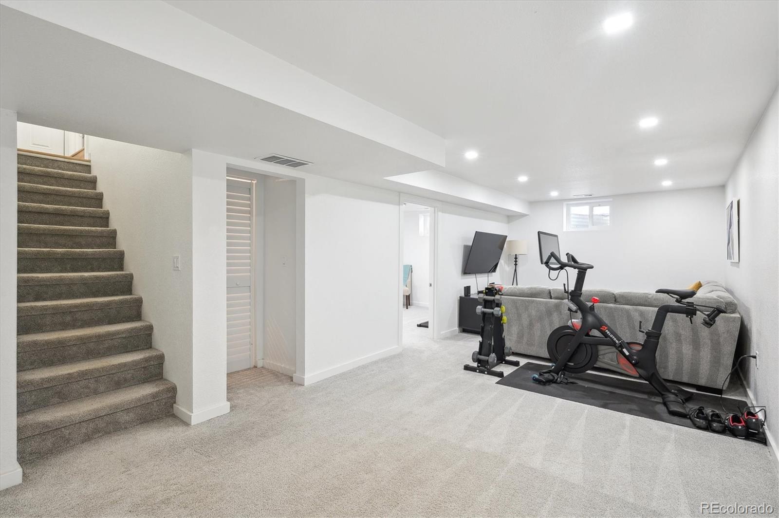 1888 S Filbert Court Denver CO 80222