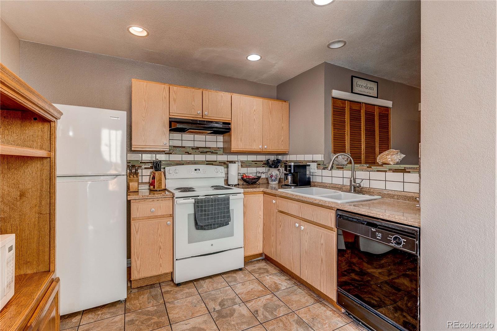 4884 E 101st Court Thornton CO 80229