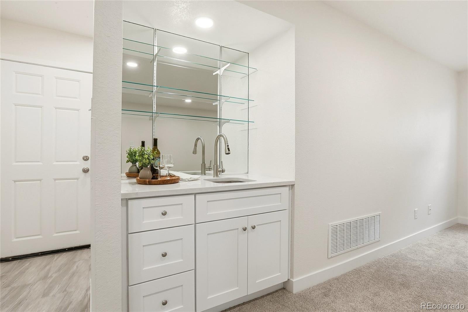 2425 S Ellis Street Lakewood CO 80228