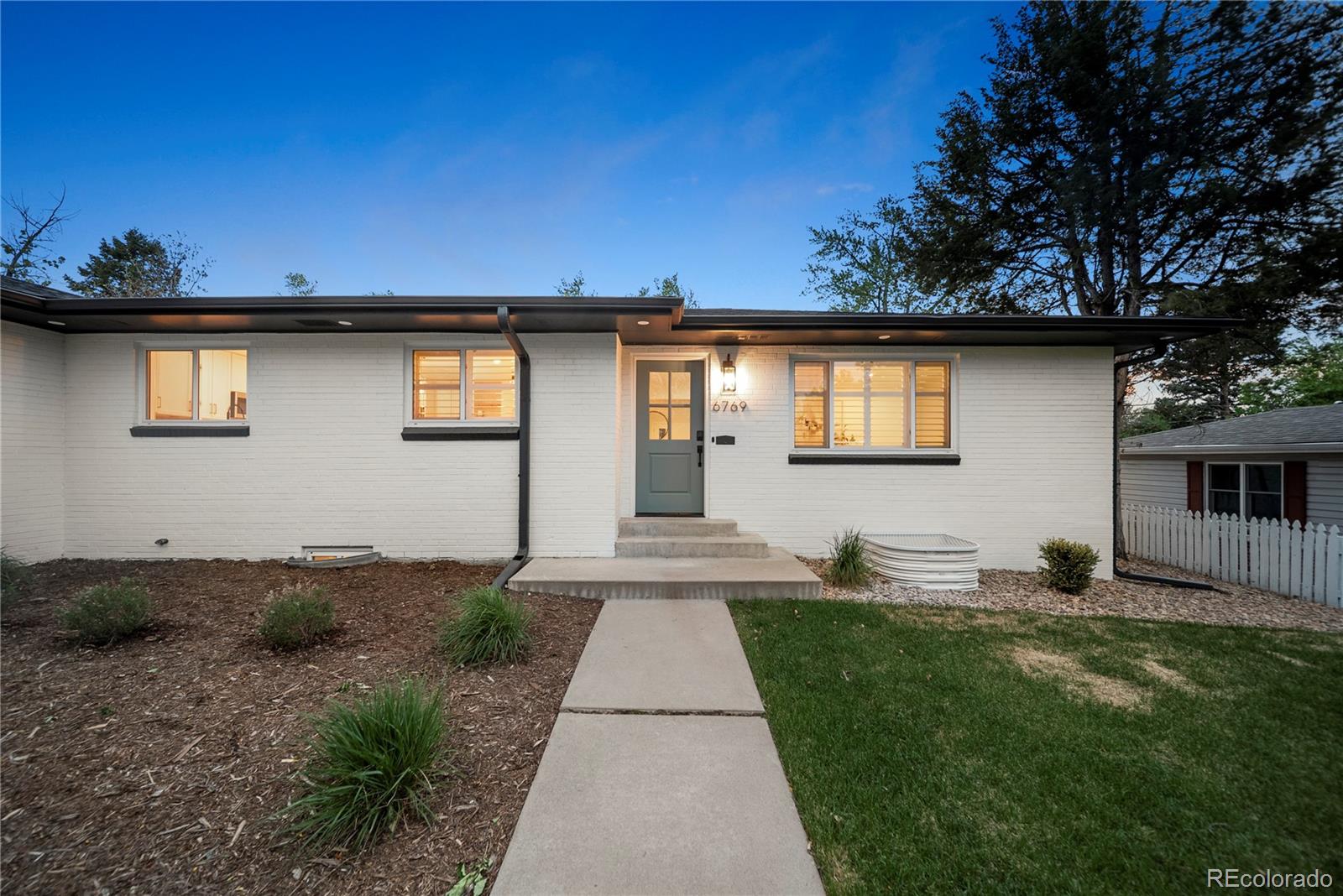 6769 S Foresthill Street Littleton CO 80120