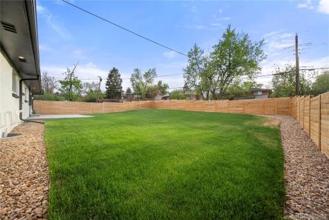 6769 S Foresthill Street Littleton CO 80120