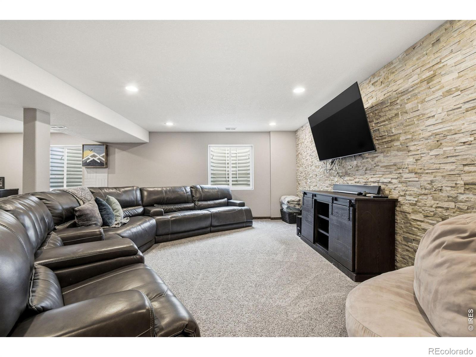 123 Falcon Lane Lyons CO 80540