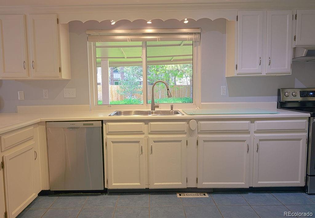 8401 E Long Avenue Centennial CO 80112