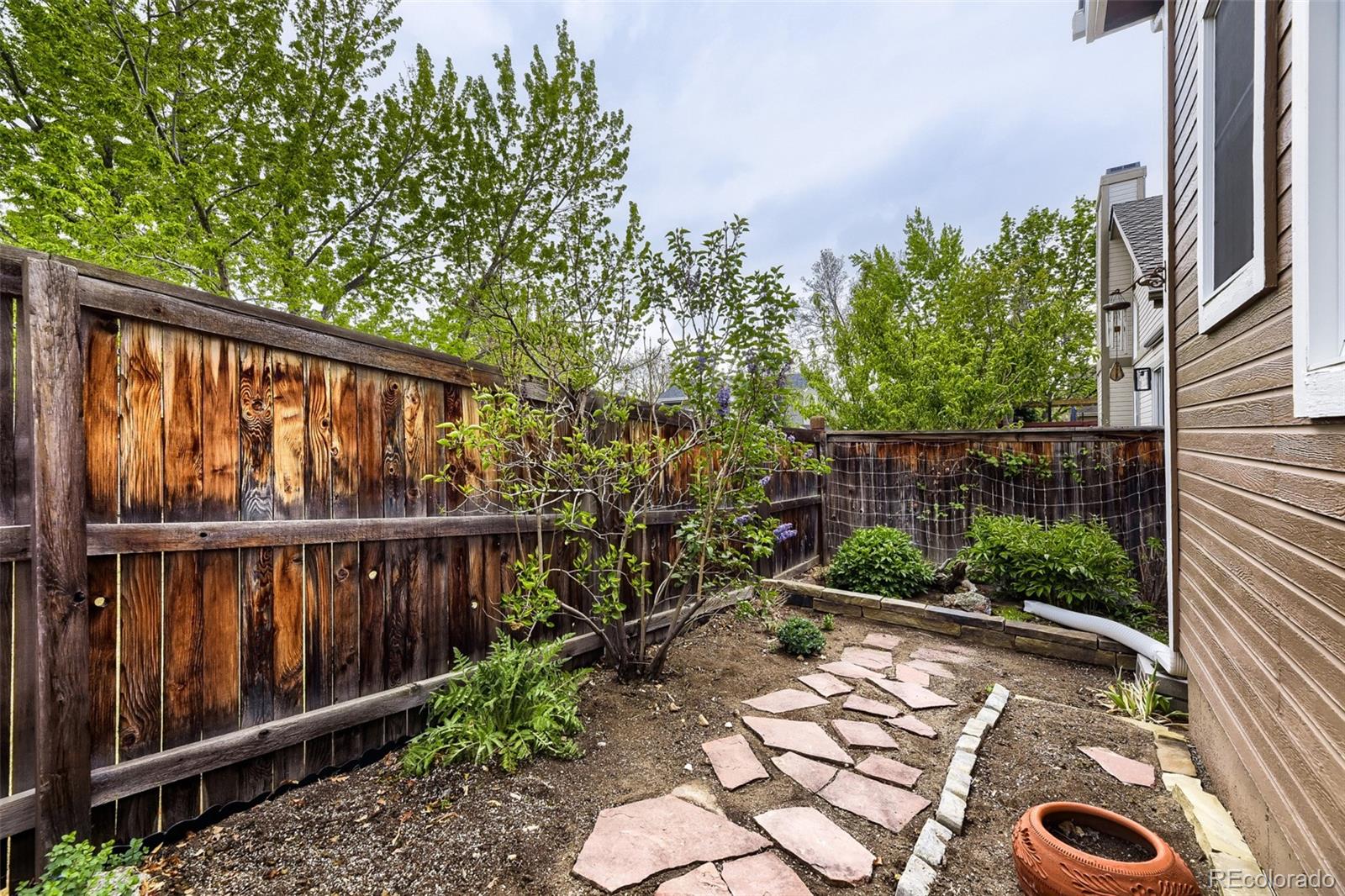 2568 S Independence Court Denver CO 80227
