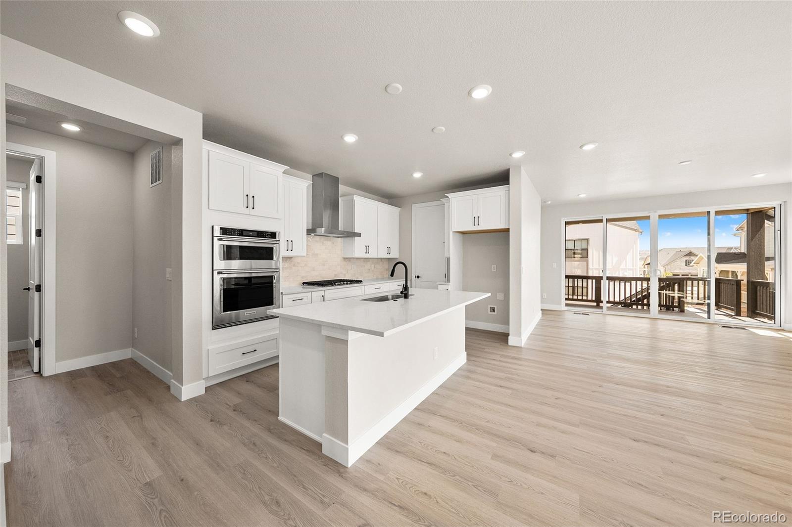 8632 Whiteclover Street Littleton CO 80125