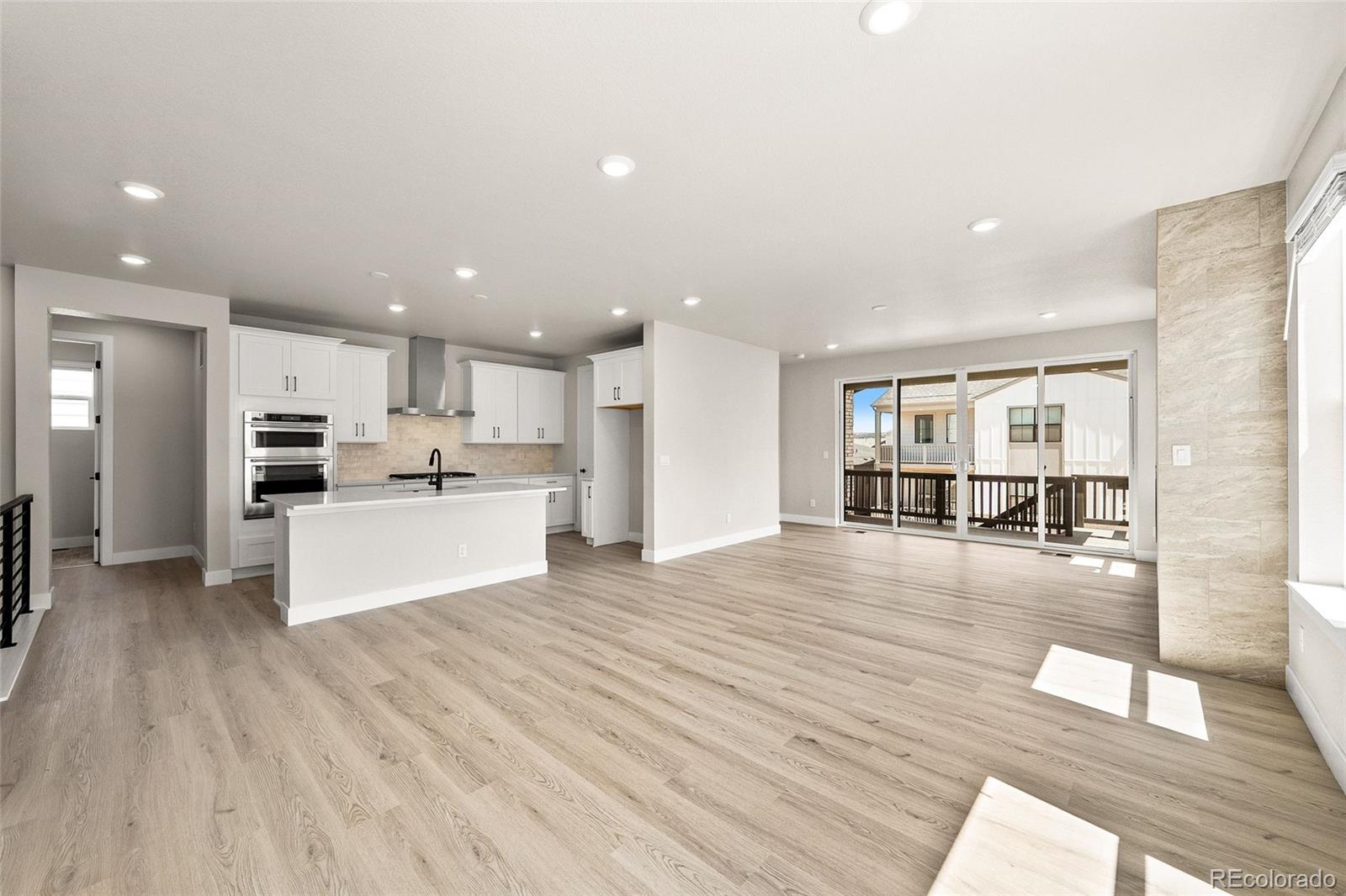 8632 Whiteclover Street Littleton CO 80125