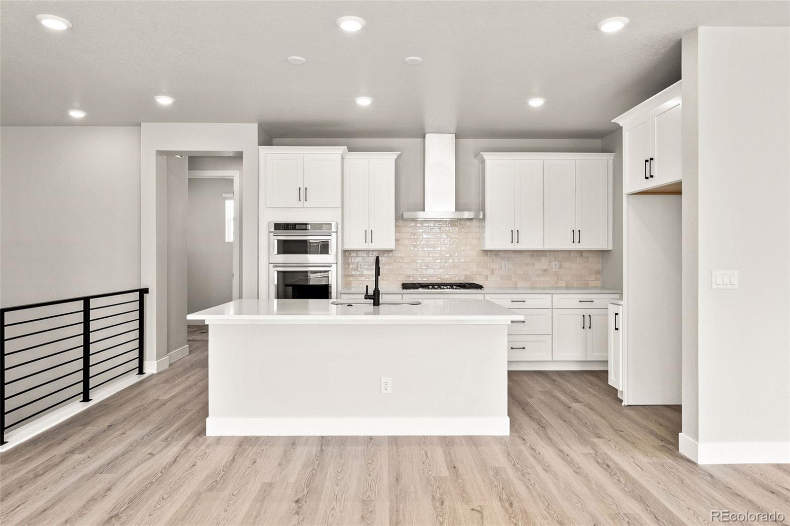 8632 Whiteclover Street Littleton CO 80125