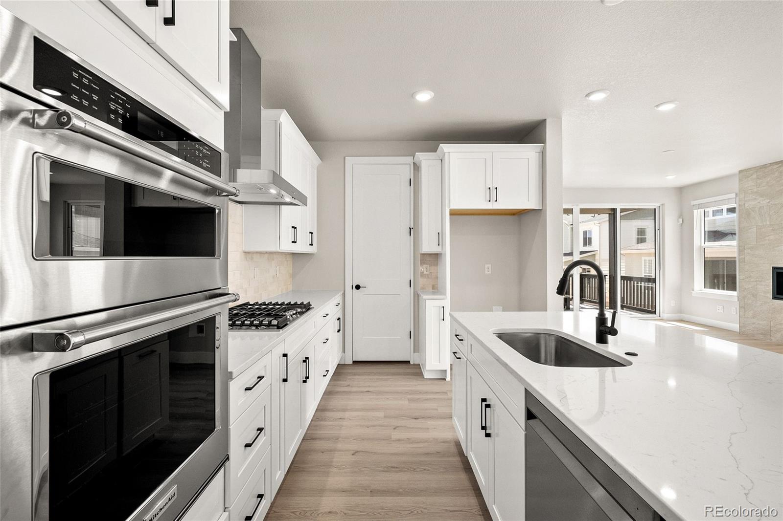 8632 Whiteclover Street Littleton CO 80125