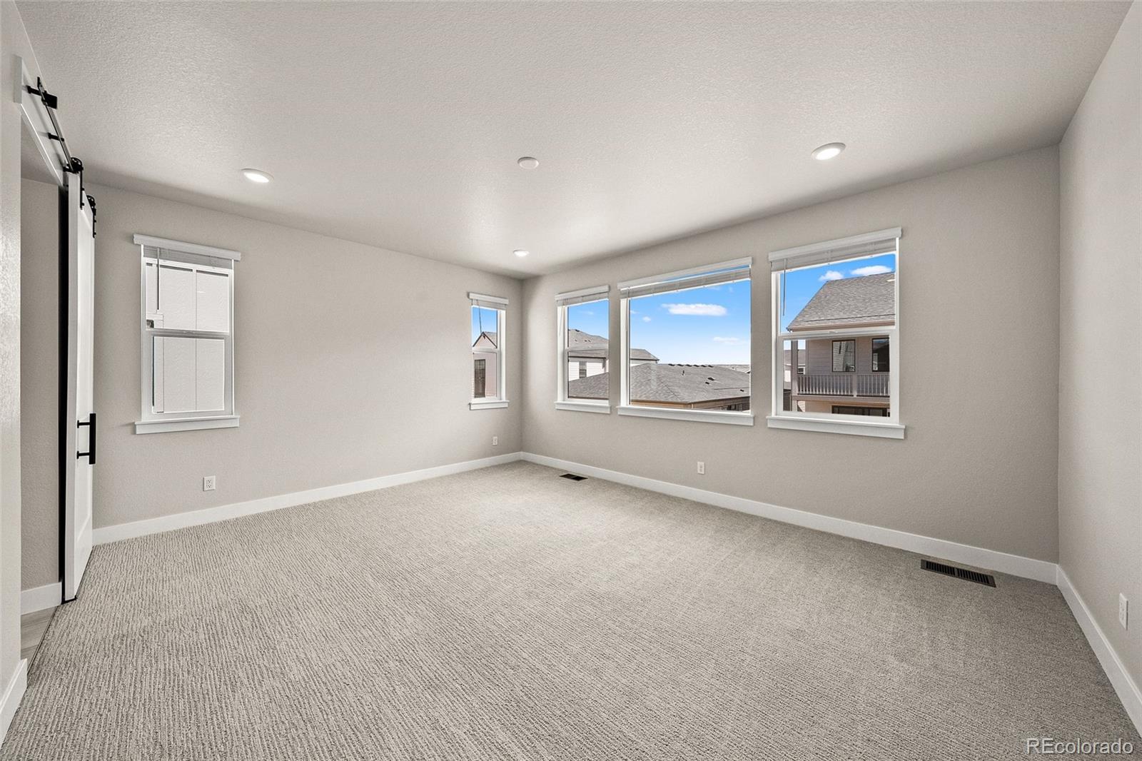 8632 Whiteclover Street Littleton CO 80125