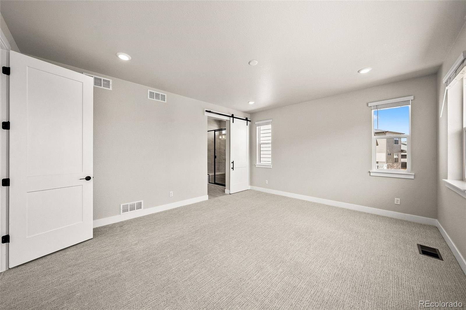 8632 Whiteclover Street Littleton CO 80125
