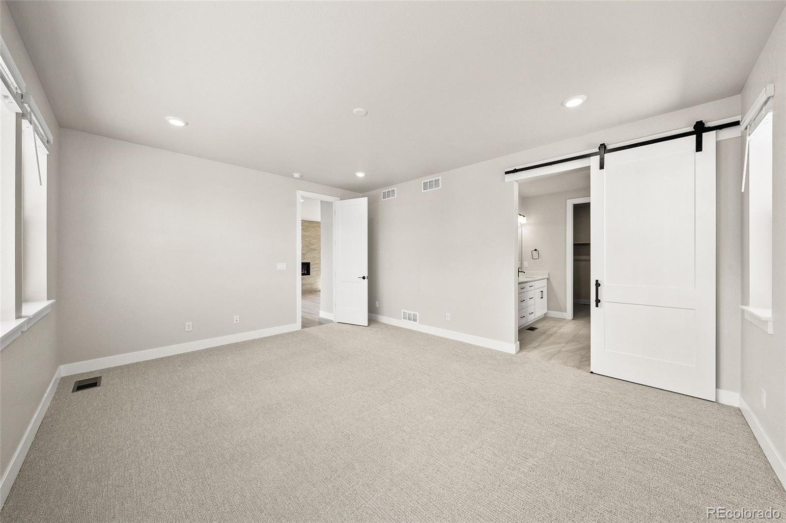 8632 Whiteclover Street Littleton CO 80125