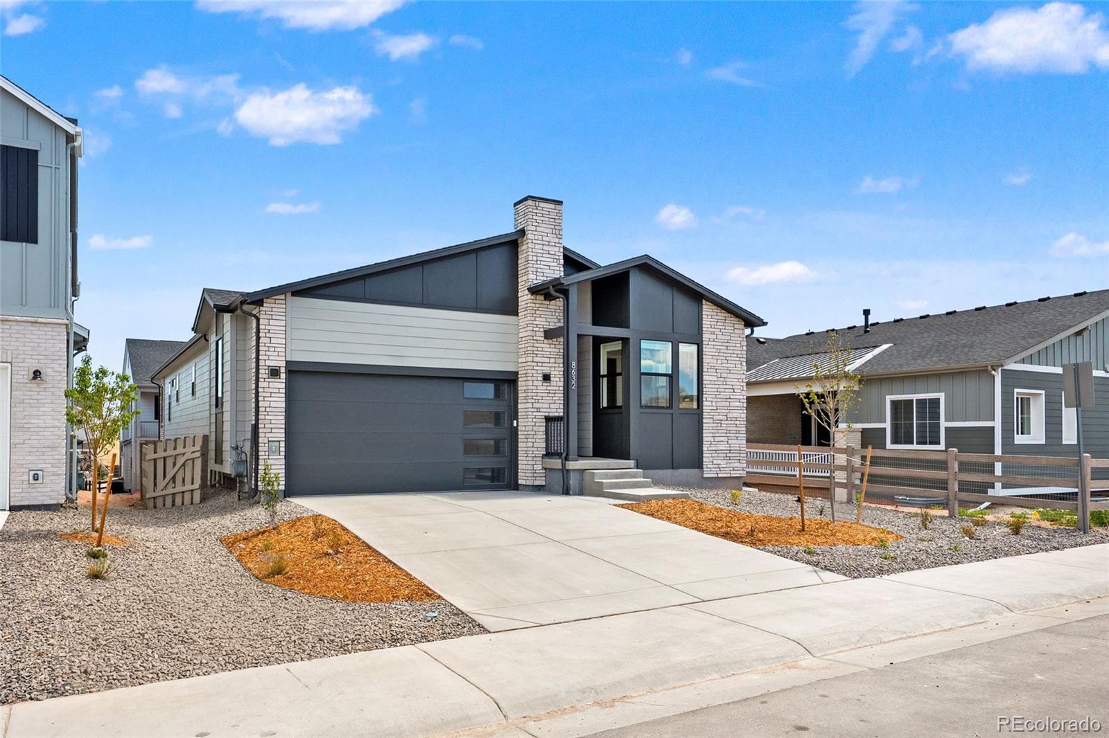8632 Whiteclover Street Littleton CO 80125