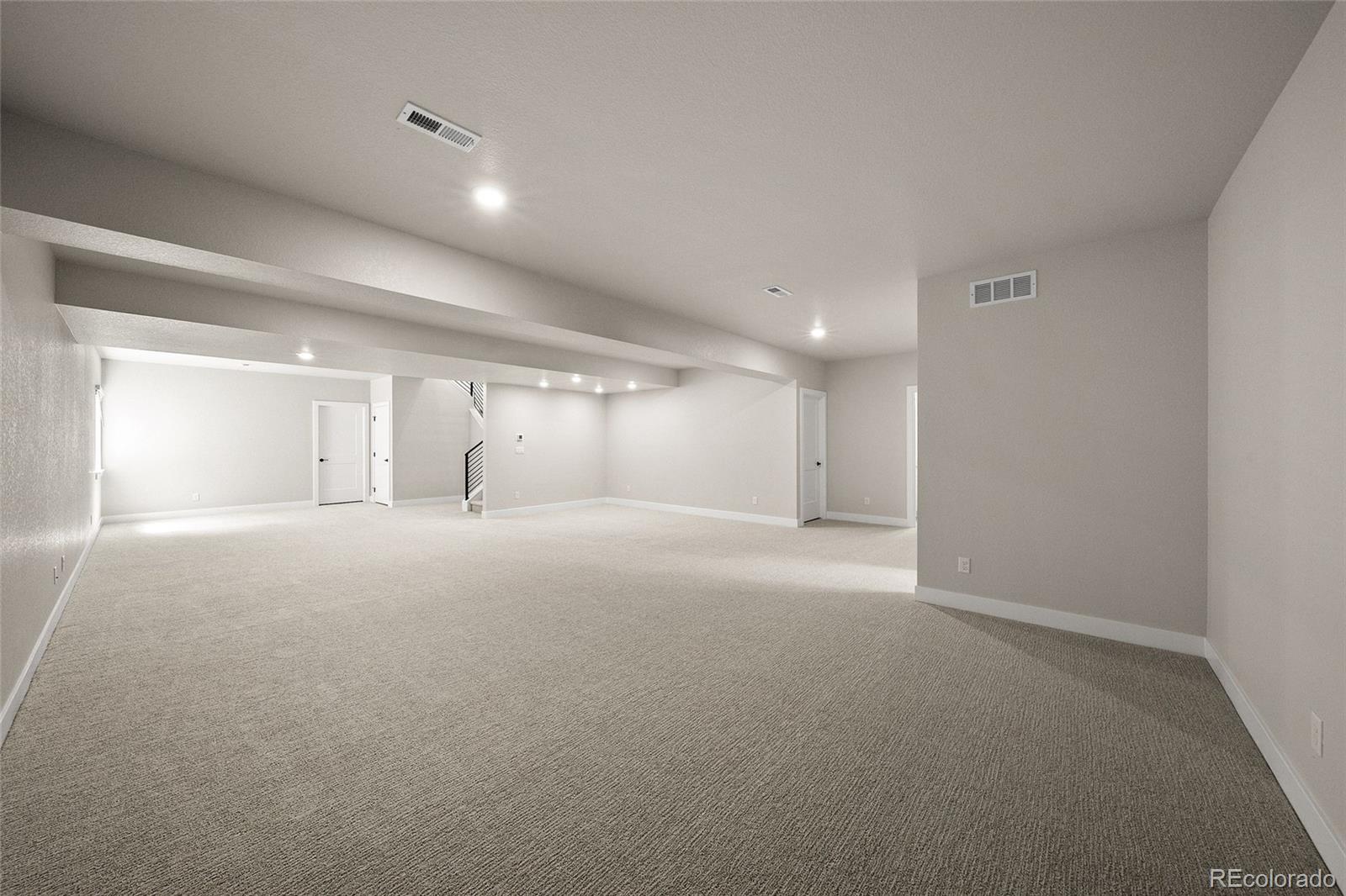 8632 Whiteclover Street Littleton CO 80125