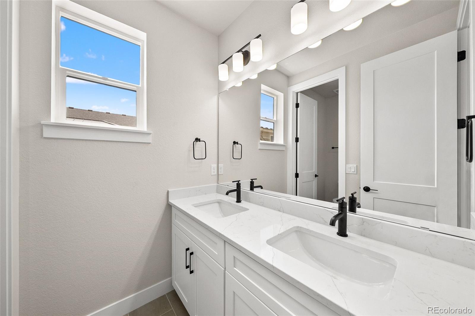 8632 Whiteclover Street Littleton CO 80125