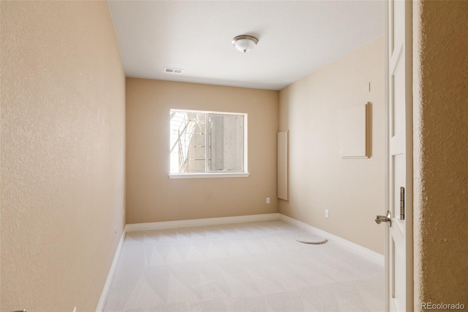 9091 E 33rd Avenue Denver CO 80238