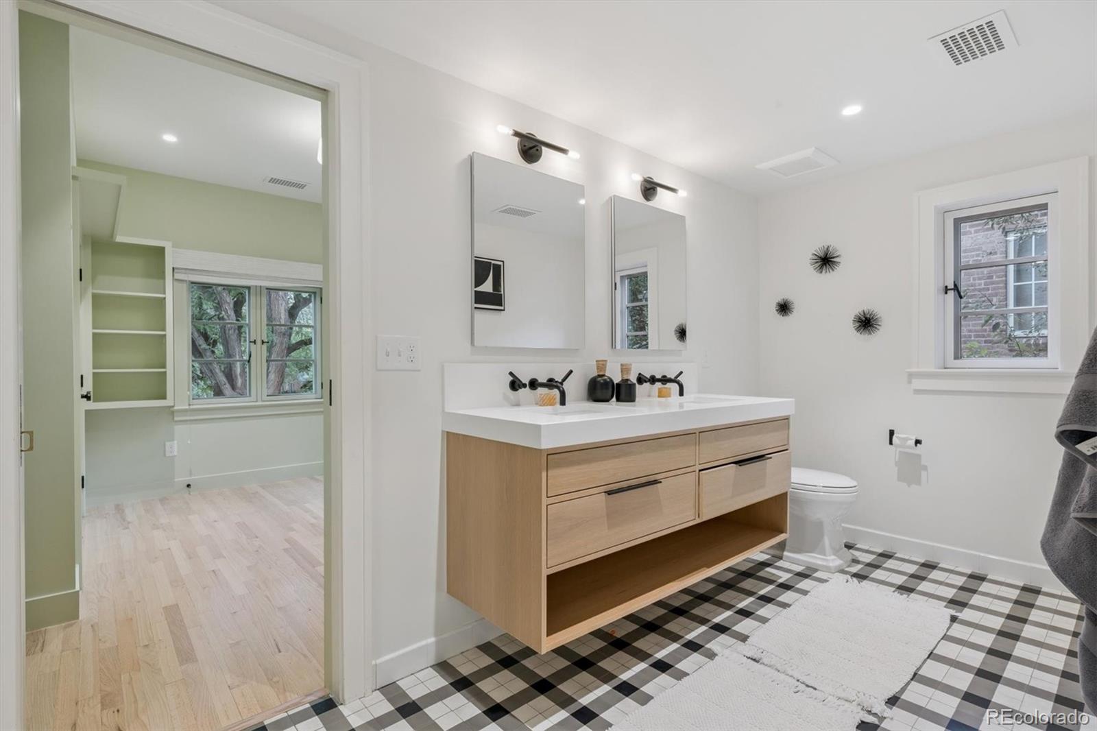 435 Ivanhoe Street Denver CO 80220