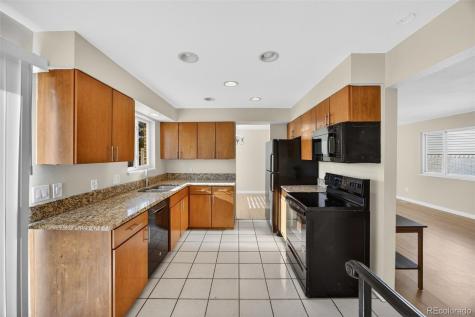 1541 S Fairplay Way Aurora CO 80012