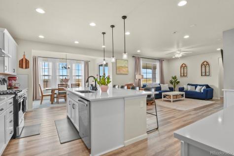 208 S Waterloo Street Aurora CO 80018