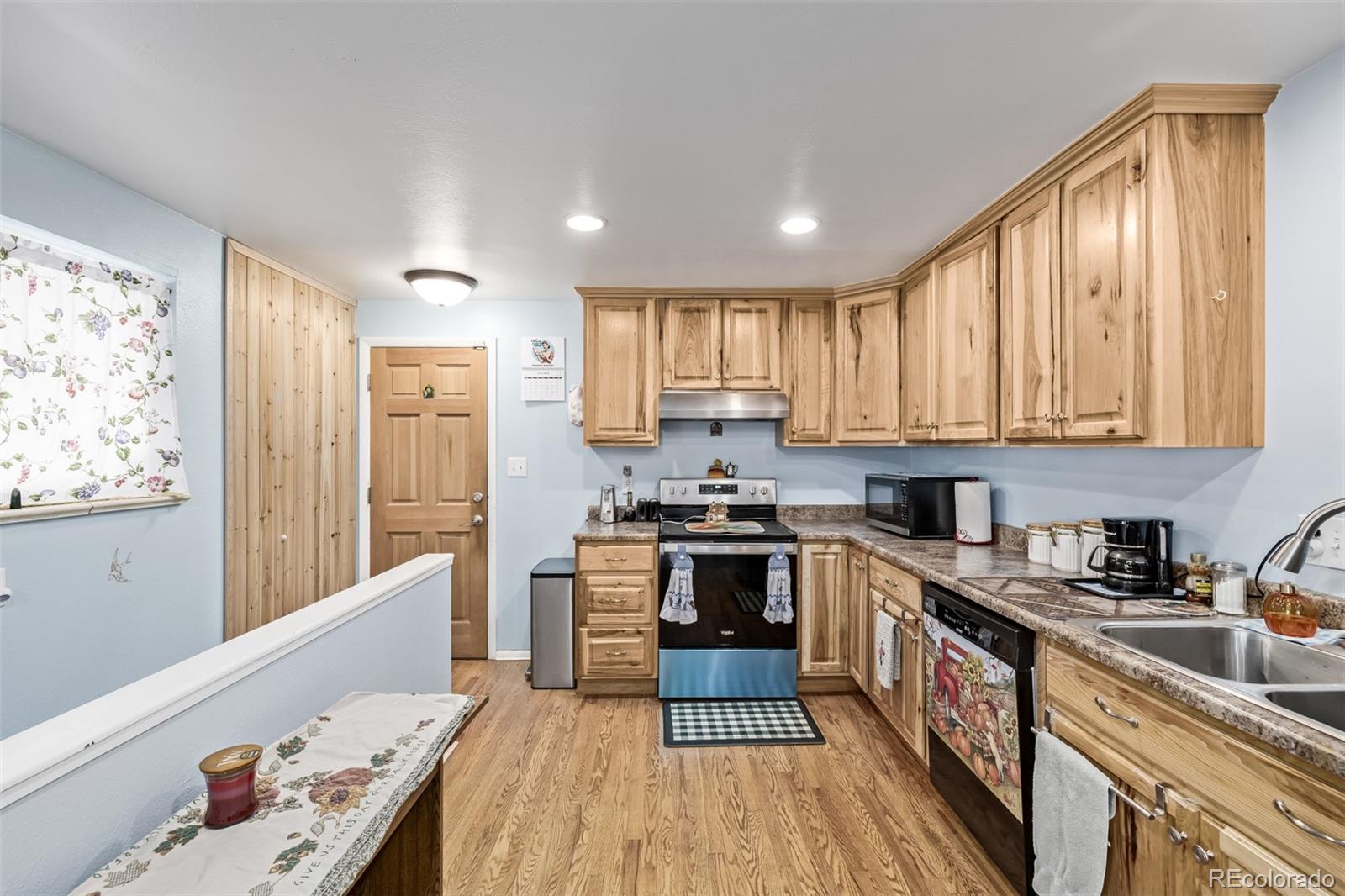 8227 Depew Way Arvada CO 80003