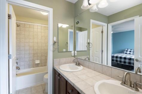8231 S Shady Grove Court Aurora CO 80016