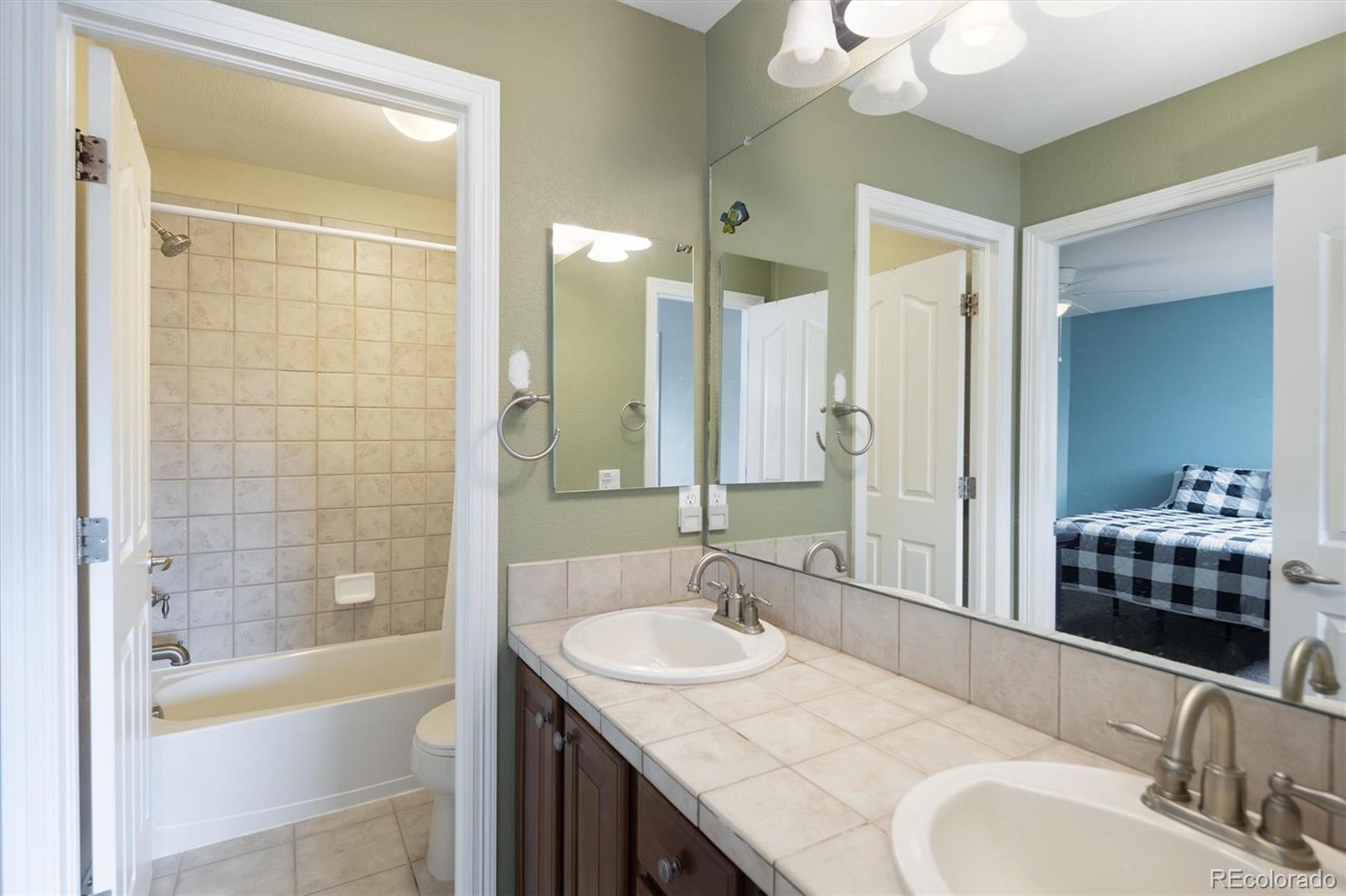 8231 S Shady Grove Court Aurora CO 80016