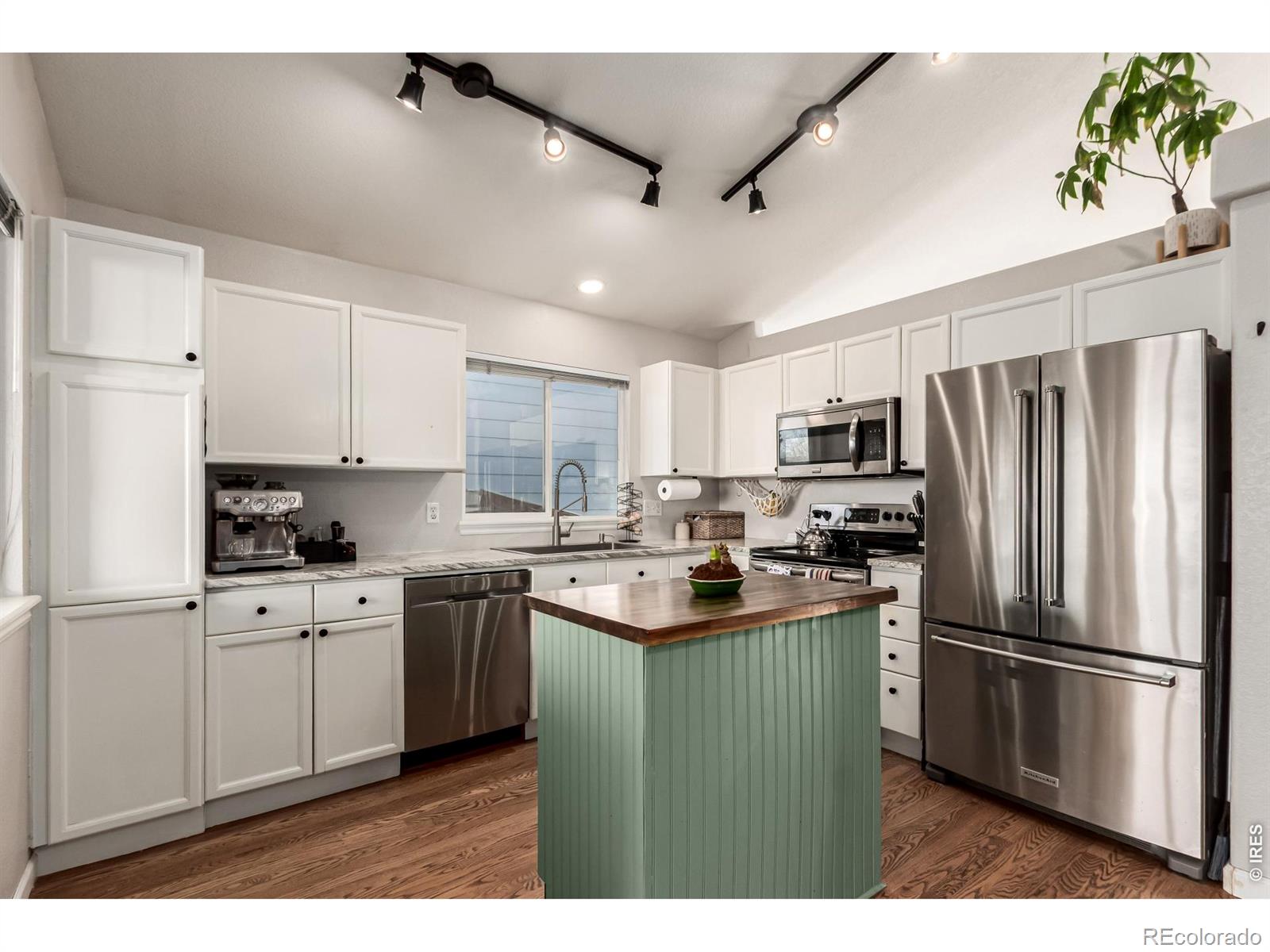 9712 Queenscliffe Drive Highlands Ranch CO 80130