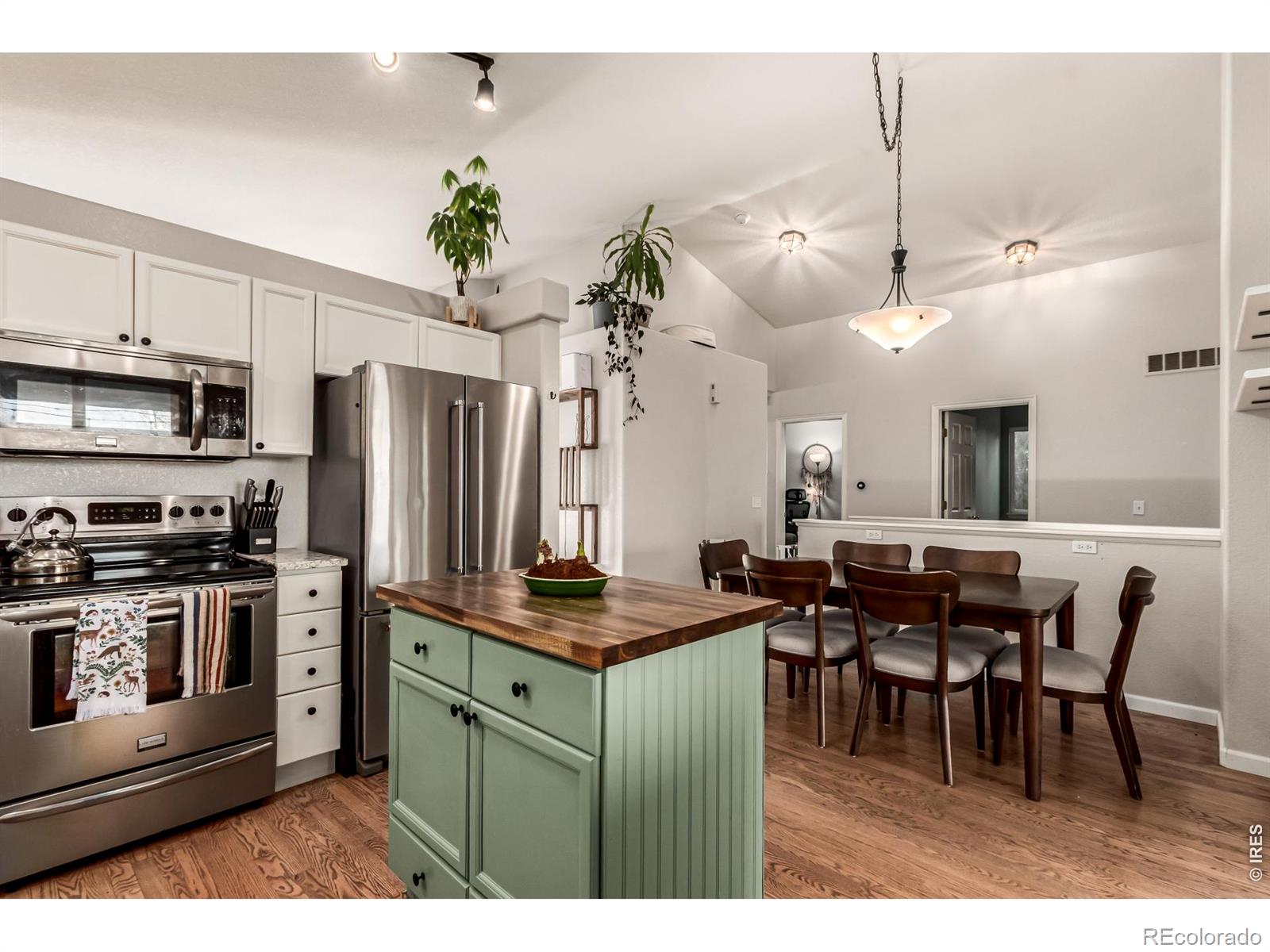 9712 Queenscliffe Drive Highlands Ranch CO 80130