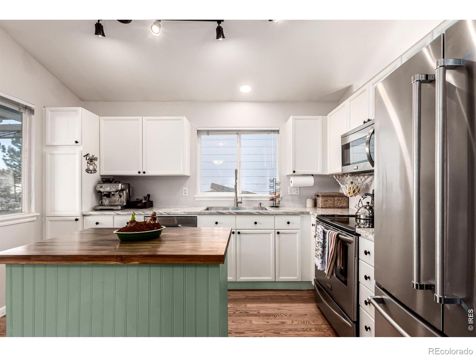 9712 Queenscliffe Drive Highlands Ranch CO 80130