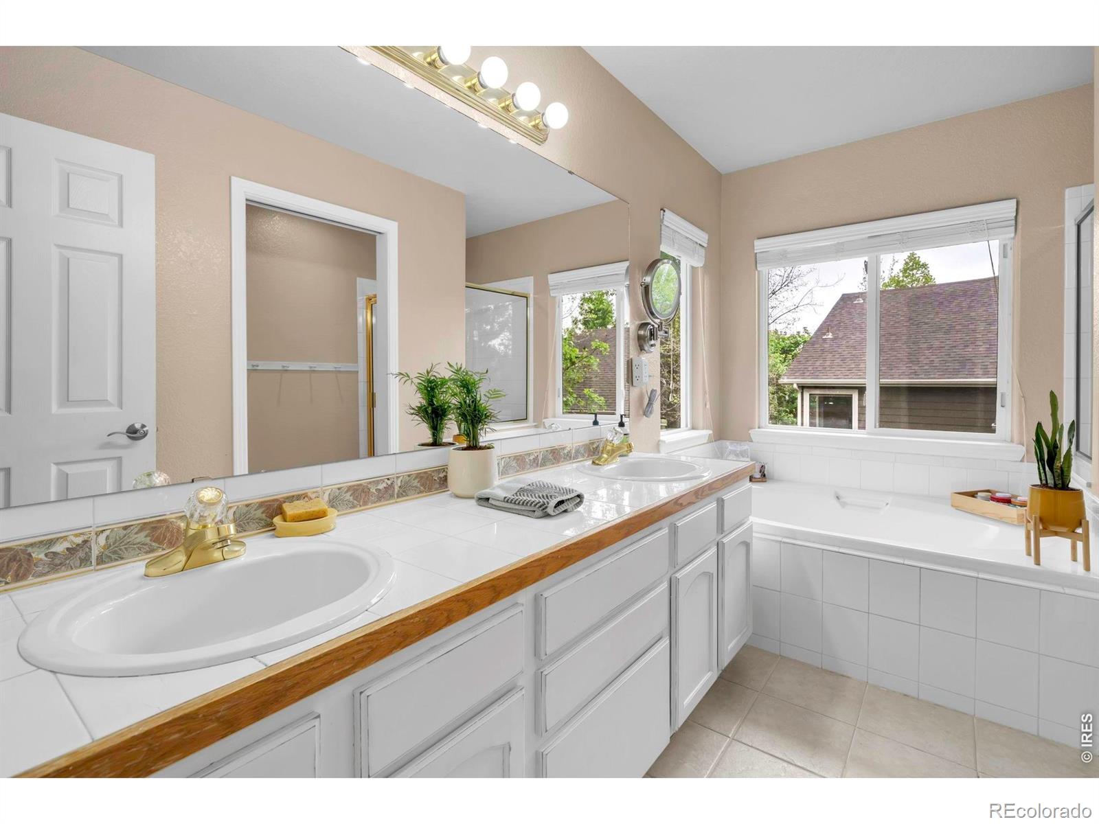 2233 Bluebird Drive Longmont CO 80504