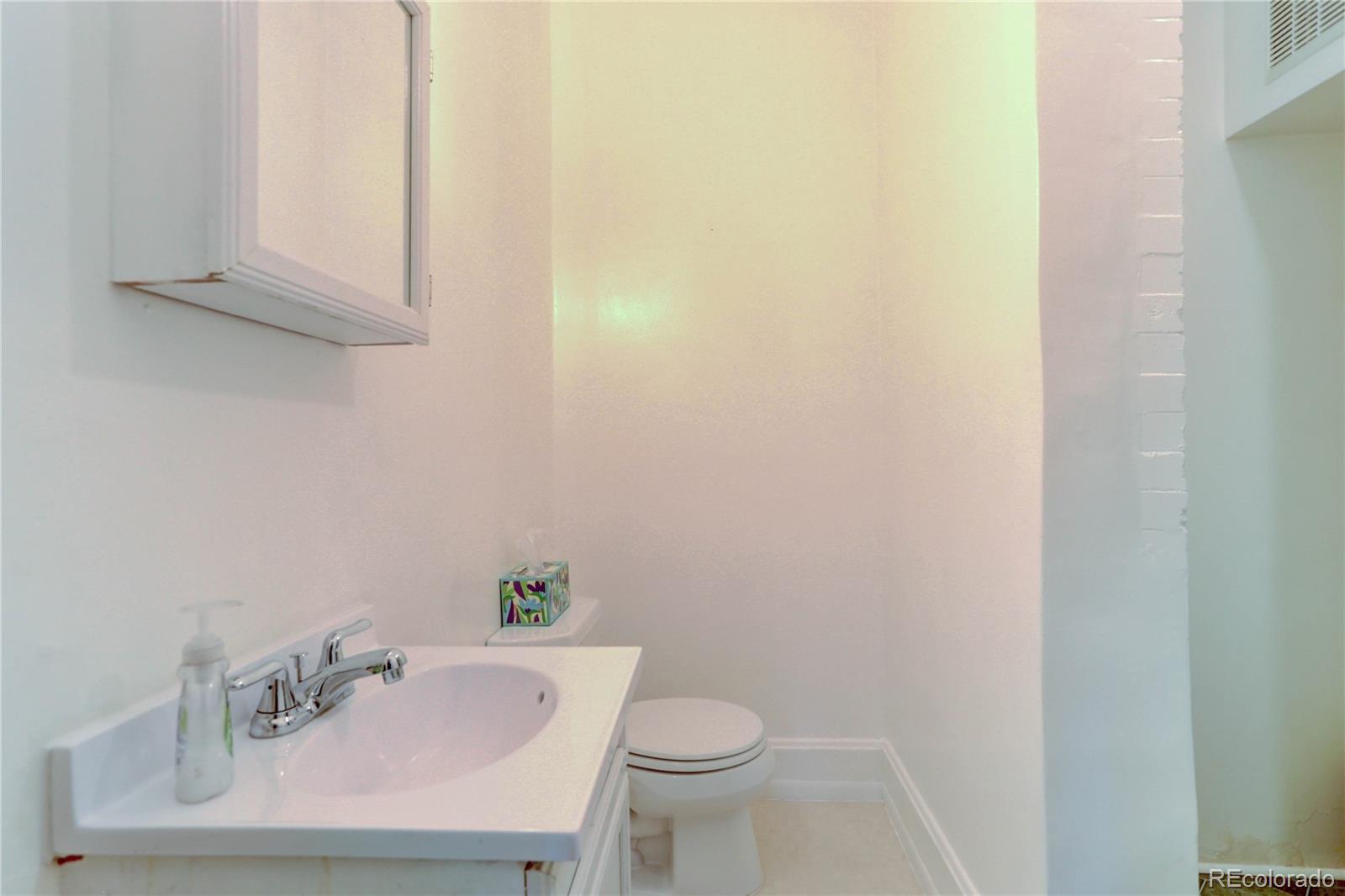 2437 W Caithness Place Denver CO 80211