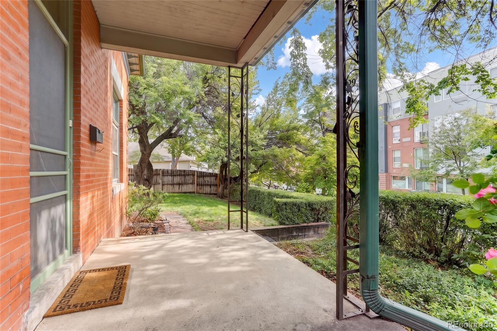 2437 W Caithness Place Denver CO 80211