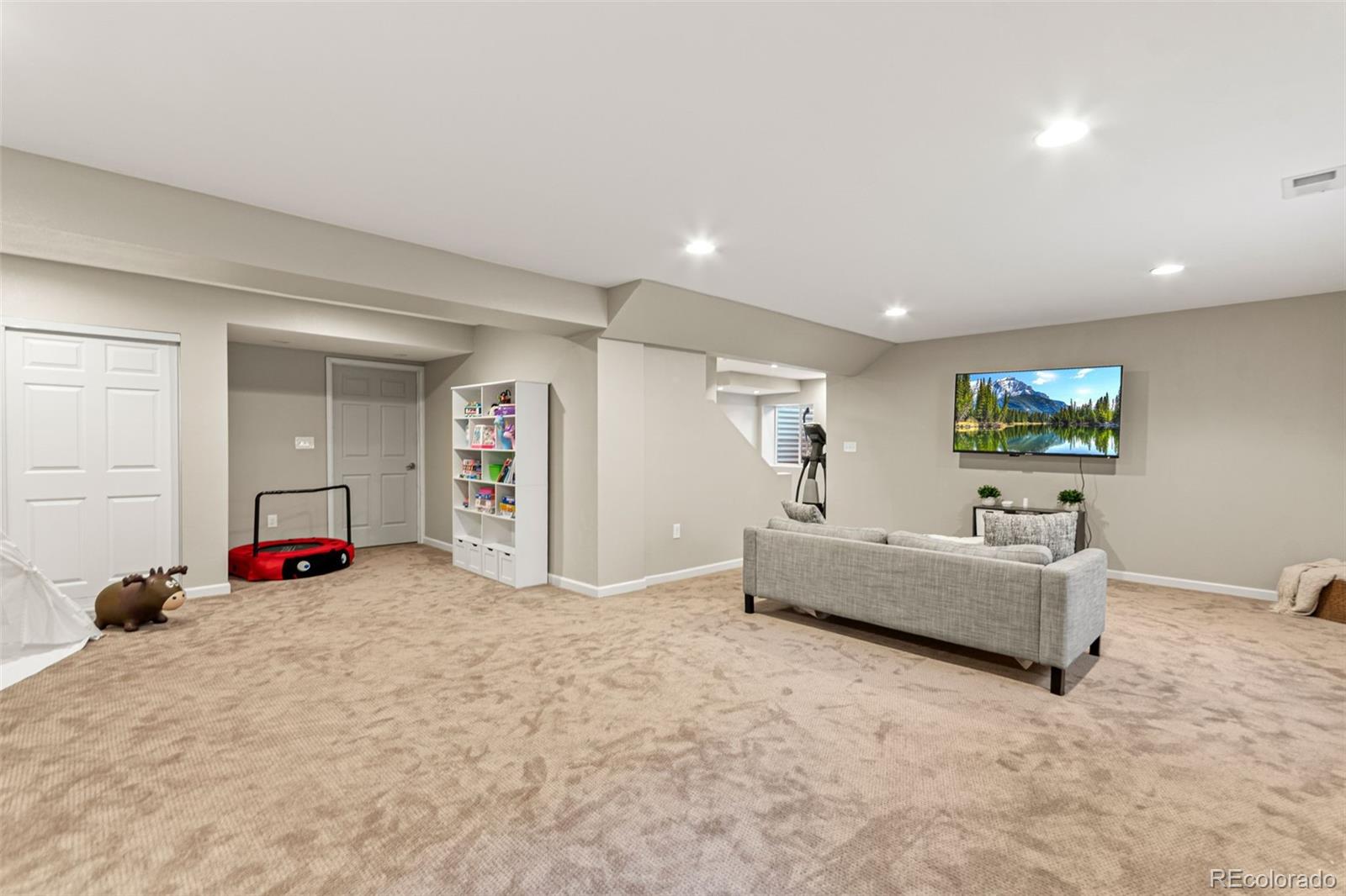 9337 Iron Mountain Way Arvada CO 80007