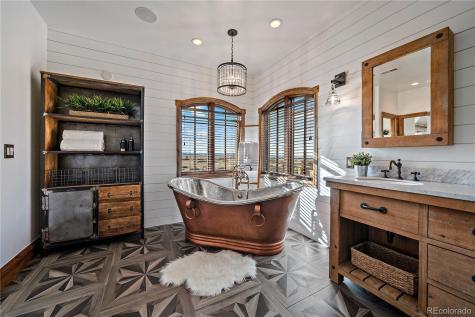 7663 Buffalo Trail Castle Pines CO 80108