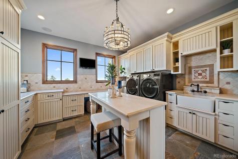 7663 Buffalo Trail Castle Pines CO 80108