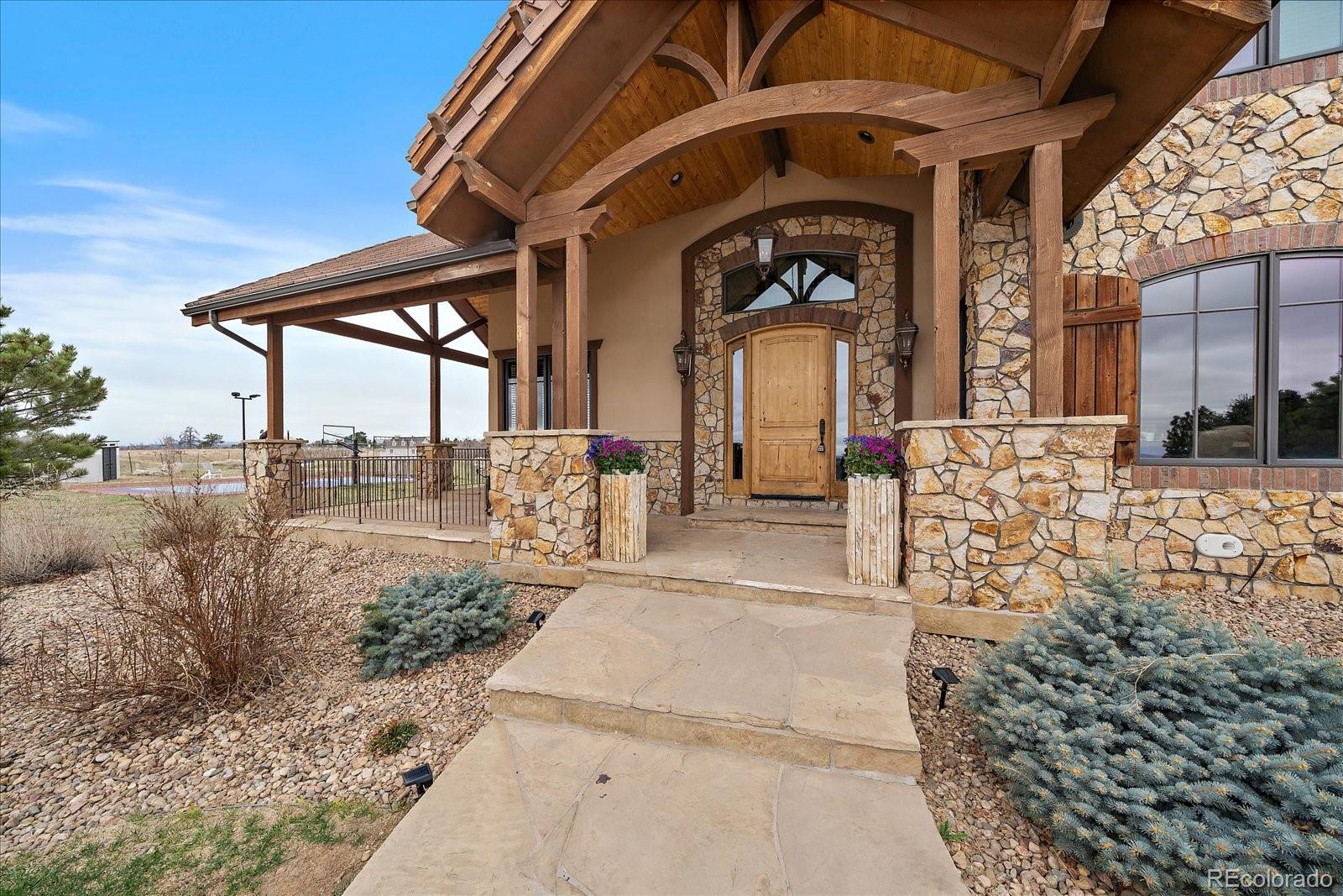 7663 Buffalo Trail Castle Pines CO 80108