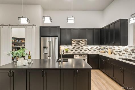 1971 Mesa Park View Colorado Springs CO 80904