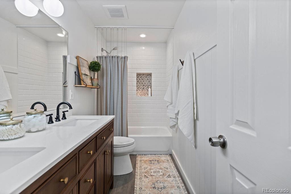 7633 S Gilpin Court Centennial CO 80122