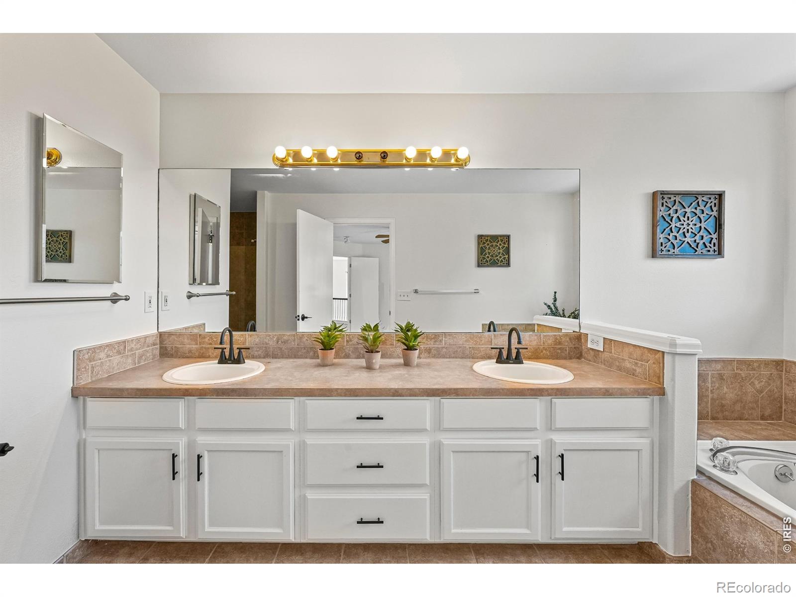 1464 Cherrywood Way Longmont CO 80504