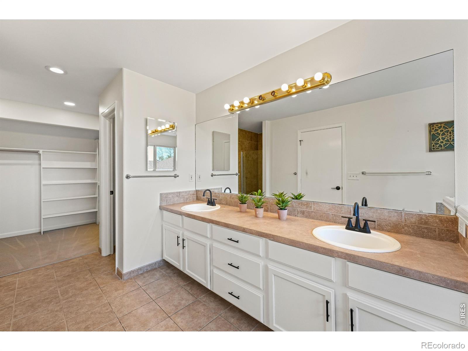 1464 Cherrywood Way Longmont CO 80504